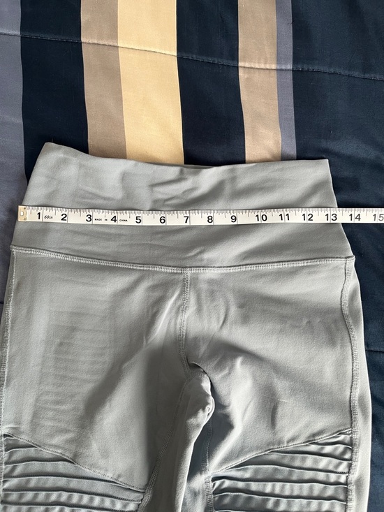 🧘🏽‍♀️ EUC Alo Yoga High-Waist Moto Leggings - Blue - Size Medium - Picture 11 of 15